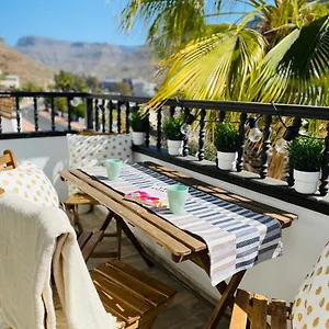 harrys-apartment-no2-puerto-de-mogan.in-canary-islands.com/